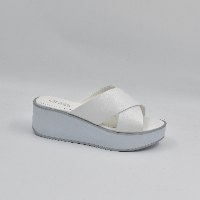 כפכפי פלטפורמה לנשים - לרנקה