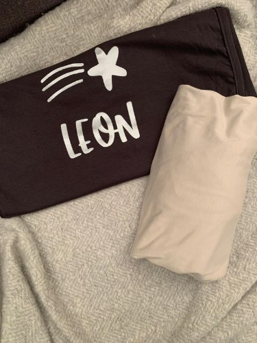 מארז חזרה לגן- SUMMER- סדין למיטת תינוק עם שם  + שמיכה דקה עם שם התינוק