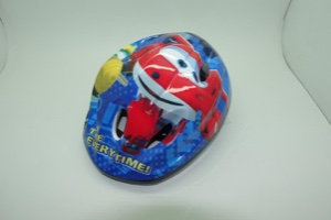 קסדה לאופניים ממותגת