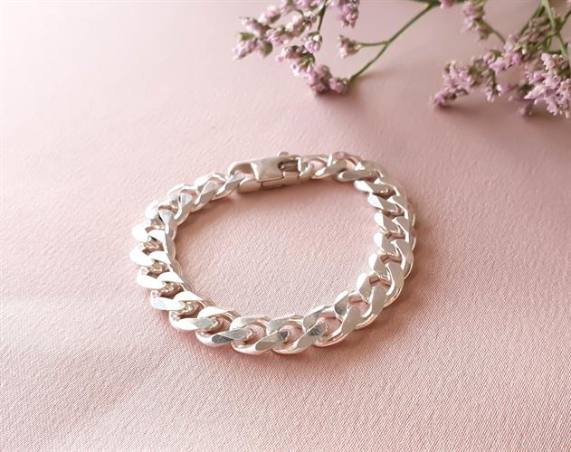 צמיד גורמט עבה