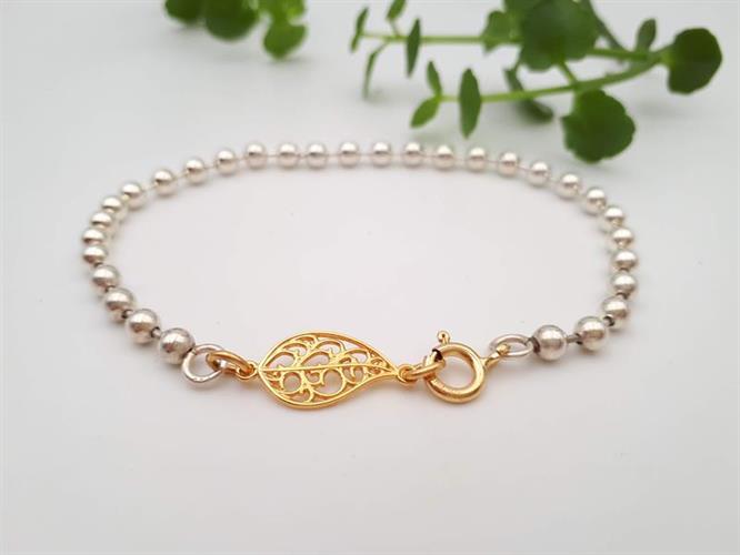 B-17 צמיד חרוזי כסף עם אלמנט עלה 14K