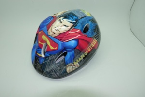 קסדה לאופניים ממותגת