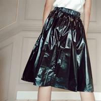 חצאית NYLON שחור + מסכת NYLON שחורה מתנה