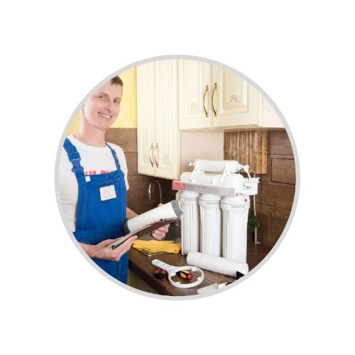 ביקור טכנאי מערכות טיהור מים ומיני בר