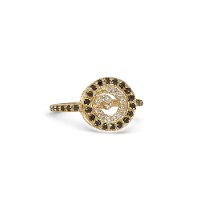 טבעת משובצת יהלומים שחור לבן דגם 'ספירלה' בזהב 14 קראט