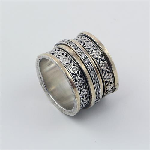 R-36 טבעת  רחבה כסף שילוב זהב וזרקונים  עם ששני טבעות פרחים ,