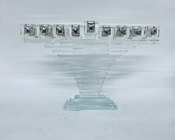 חנוכיה מקריסטל עבודת יד מעוטרת בכסף טהור סטרלינג 925