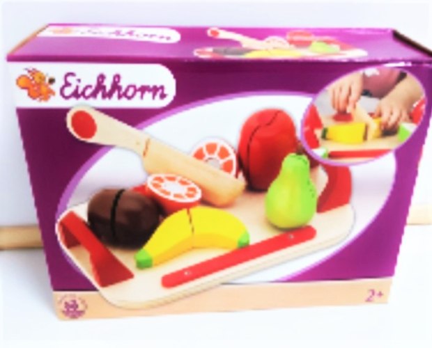 פירות וירקות חתוכים בקופסא סגולה