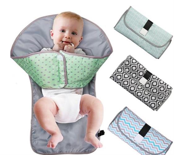 משטח החתלה מתקפל ועמיד בנוזלים