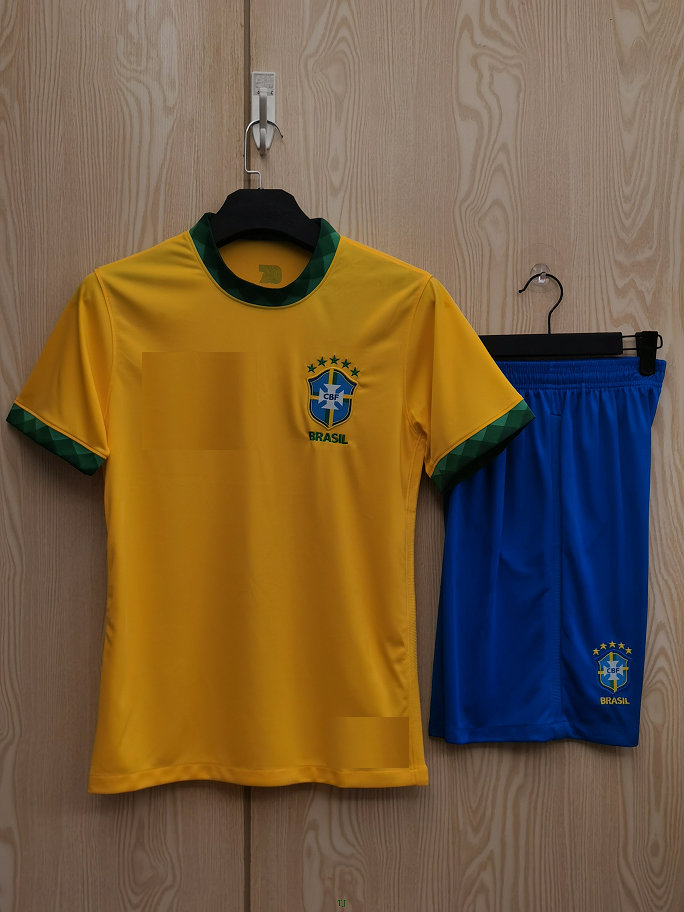 תלבושת נבחרת ברזיל ילדים