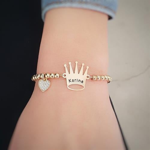 צמיד כתר בשילוב חריטה ותליון משובץ