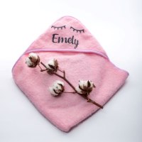מגבת קפוצ'ון לתינוק עם שם התינוק - צבע ורוד