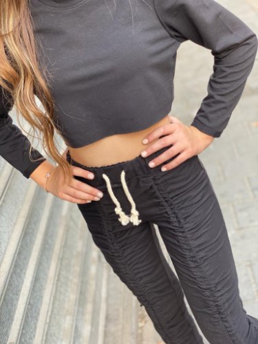 חליפת מכנס כיווצים שחורה 4-16