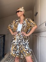 מכופתרת סול - מנומר צהוב