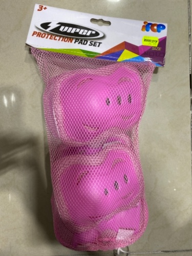 מגנים ורודים