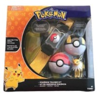 פוקימון סט אימון שלם - 2 כדורים, חגורה, דמות ותיק - צבע צהוב ואדום