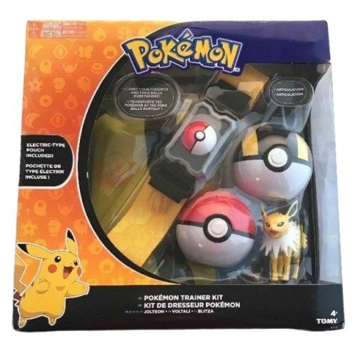 פוקימון סט אימון שלם - 2 כדורים, חגורה, דמות ותיק - צבע צהוב ואדום