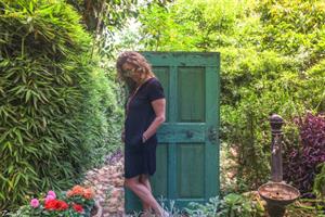 שמלת גלביה שחורה