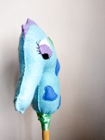 סוסון ים על מקל בצבע תכלת *סוג ב'*