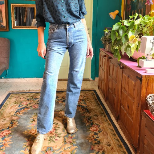 ג'ינס כחול בגזרה ישרה מידה L