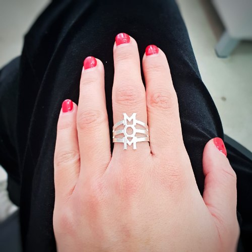 טבעת " MOM " לאורך פתוחה דגם LA031