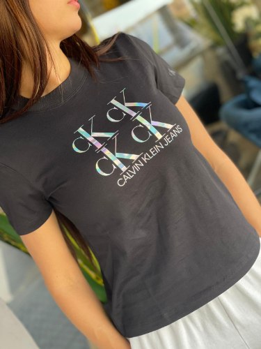 טי שרט CALVIN KLEIN צבע שחור לוגו כסוף