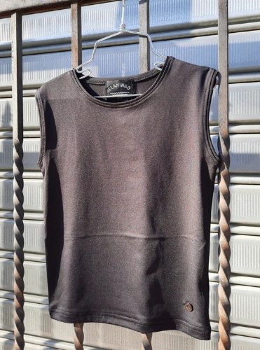 גופיית MUST HAVE שחור