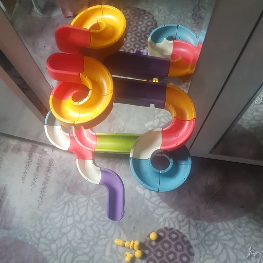 חוות דעת - משחק הרכבה מסלול מרוץ כדורים לילדים - נדבק לכל משטח