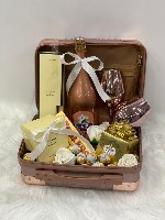 מארז יוקרתי במזוודה ורודה