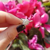 טבעת "האלו" זהב 14 קראט משובצת 0.55 קראט יהלומים