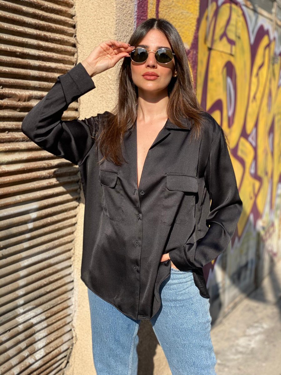 מכופתרת משי כיסים