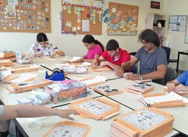 רביעיית תמונות תחיו, תצחקו, אייל עם קרניים בזהב ולב זהב עם רקע שחור דגם 12