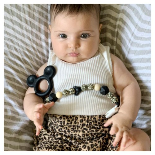 מחזיק מוצץ + נשכן לבחירה - דגם Leopard