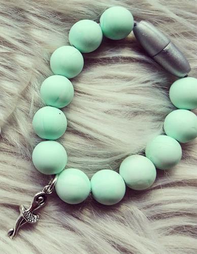 צמיד לילדות מסיליקון עם תליון- דגם בלרינה