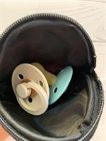 נרתיק למוצצים עם שם התינוק/ת