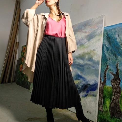 חצאית פליסה שחורה - סאטן משי