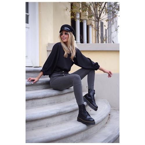 חולצת אריאנה שחור