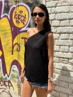 גופיית כתף אחת גזורה