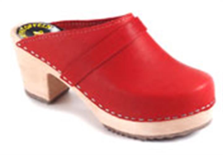 קבקבי עץ אדום מט עקב גבוה טבעי