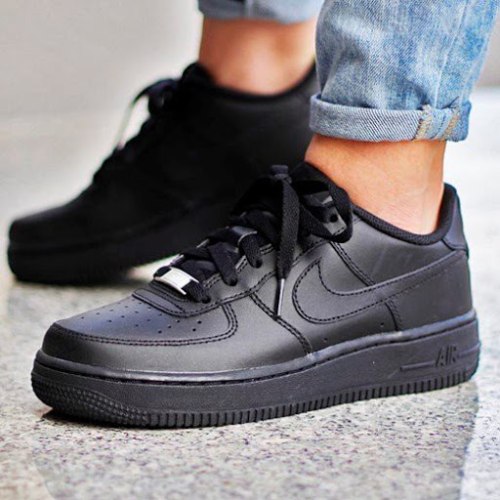 נעלי נשים NIKE AIR FORCE 1 צבע שחור