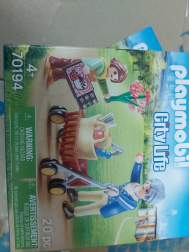 סבתא ונכדה 70194