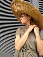 שמלת NAM - זית