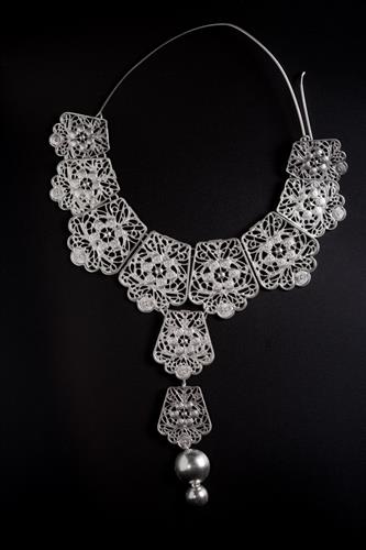 ענק סדרת תחרה