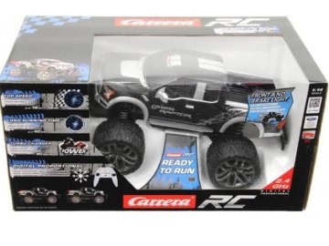 ג'יפ CARRERA עם שלט