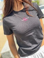 טי שרט CALVIN KLEIN צבע שחור לוגו ורוד