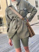 מכופתרת ג'ו פלאן