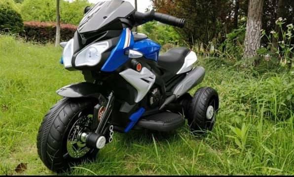 אופנוע כחול