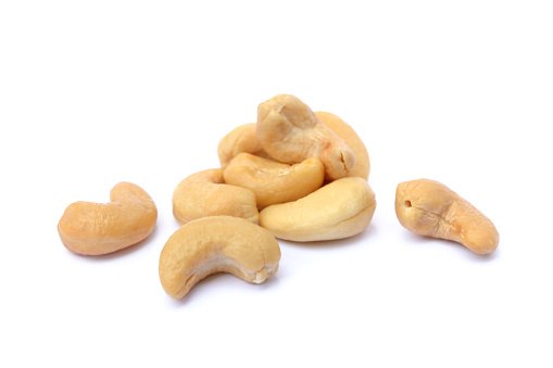 אגוזי קשיו טבעיים לא קלויים - 100 גרם