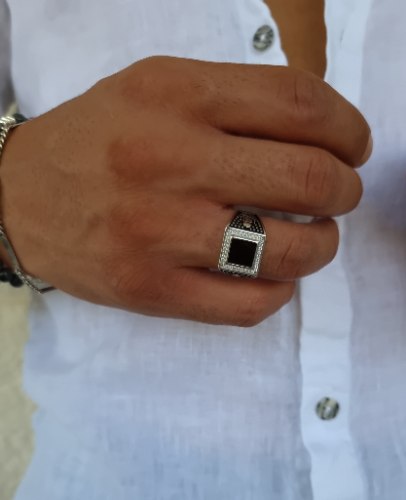 טבעת כסף לגבר ריבוע שחור וזרקונים