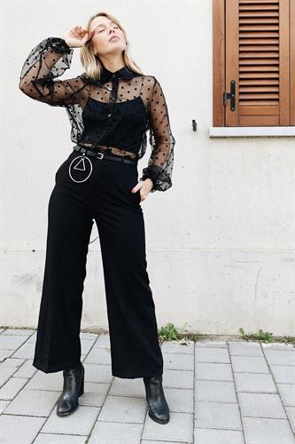 מכופתרת דוטי שחורה שקופה